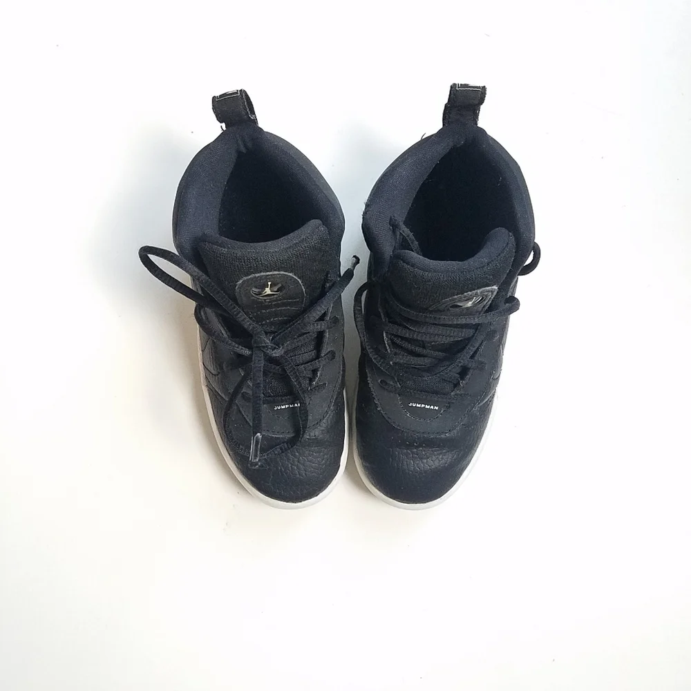 Nike | Air Jordans Toddler / Kids Black High-Top Sneakers Size 10